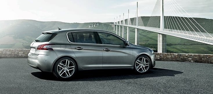 https://gcc-1307444343.cos.accelerate.myqcloud.com/images/60a17c/r_960x540/generations/generation_6494452f5fa6c_peugeot-308-exterior-side-profile.jpg