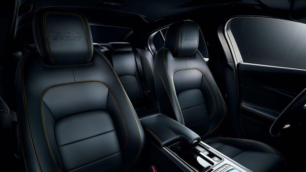 https://gcc-1307444343.cos.accelerate.myqcloud.com/images/619123/r_960x540/generations/generation_64ec50d18e424_2019-jaguar-sport-interior.jpg