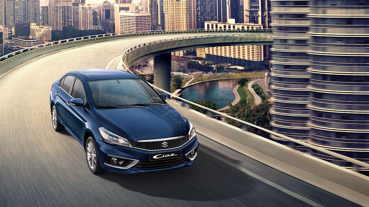 https://gcc-1307444343.cos.accelerate.myqcloud.com/images/62eddf/r_960x540/generations/generation_64a6412435649_suzuki-ciaz-exterior-front-right-angled.jpg