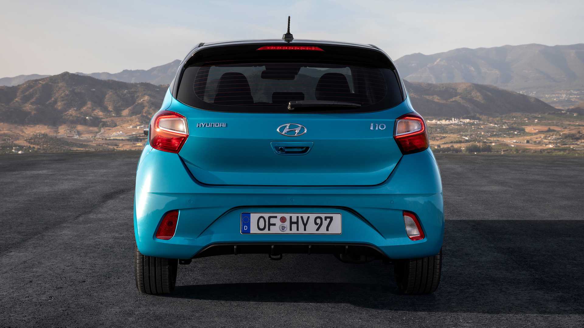 https://gcc-1307444343.cos.accelerate.myqcloud.com/images/6656c4/r_960x540/generations/generation_6496b5daf1bb0_hyundai-i10-exterior-rear.jpg