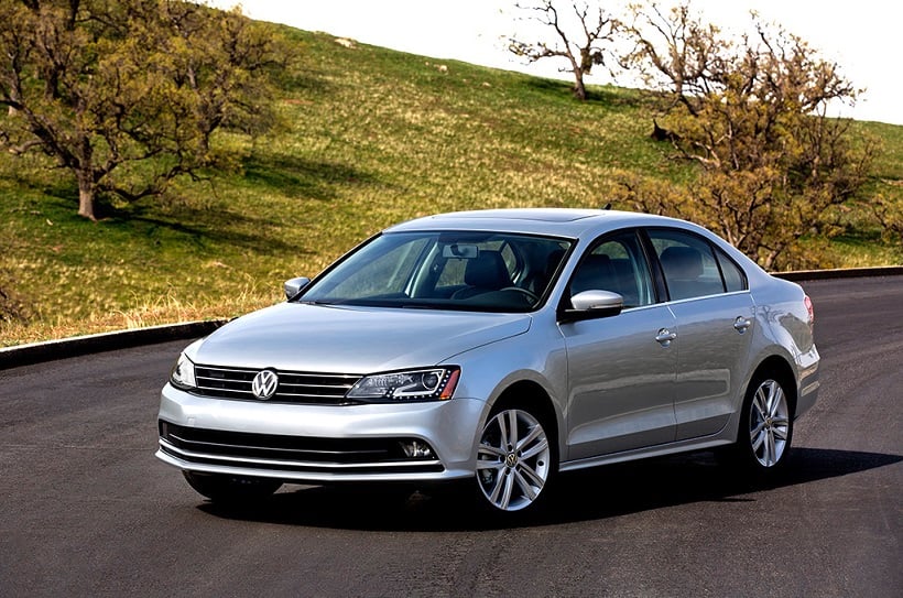 https://gcc-1307444343.cos.accelerate.myqcloud.com/images/67e3cf/r_960x540/generations/generation_64a5d40c4d80b_volkswagen-jetta-exterior-front-left-angled.jpg