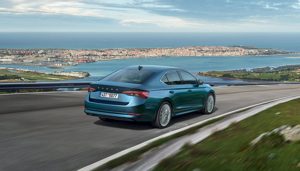 https://gcc-1307444343.cos.accelerate.myqcloud.com/images/6c839c/r_960x540/generations/generation_64a3a1767649b_skoda-octavia-exterior-rear-and-side-profile.jpeg