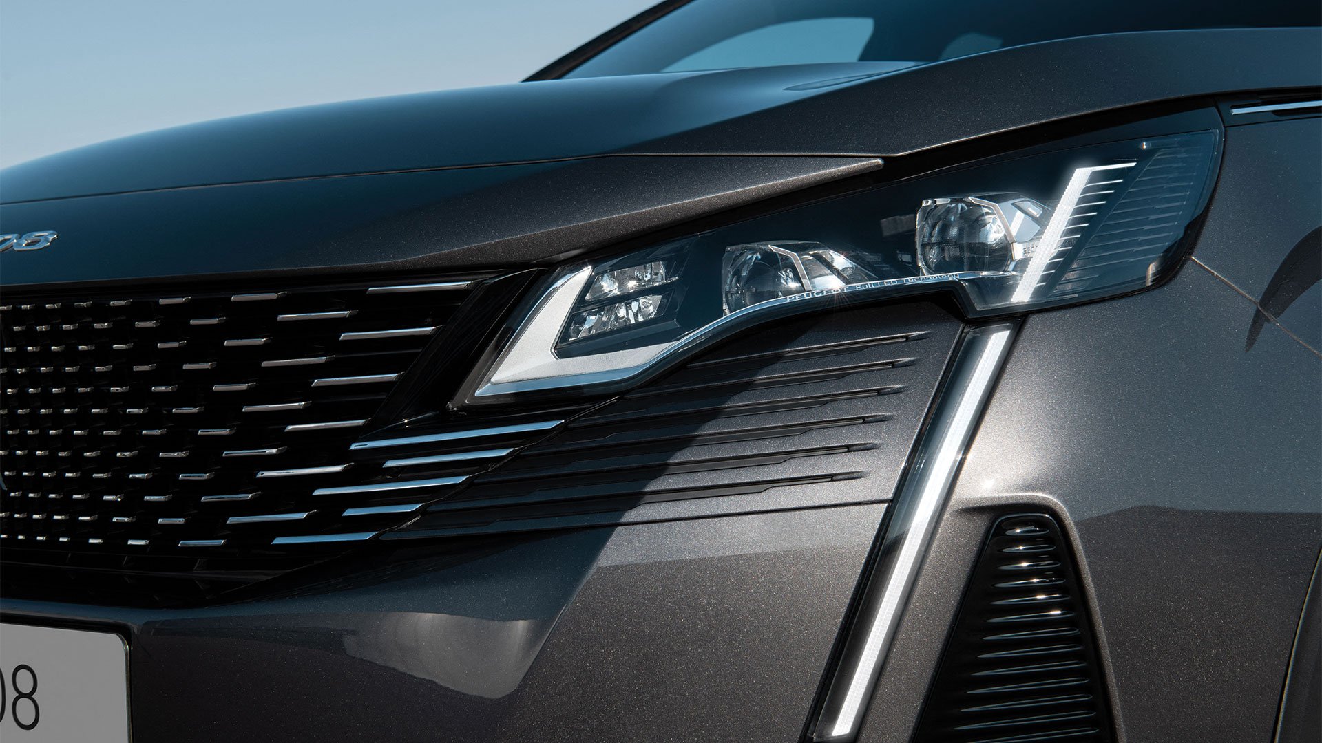 https://gcc-1307444343.cos.accelerate.myqcloud.com/images/7ce87e/r_960x540/generations/generation_649443c6b2dec_peugeot-3008-exterior-headlight.jpg