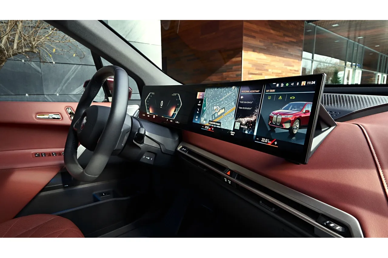 https://gcc-1307444343.cos.accelerate.myqcloud.com/images/7fbf8b/r_960x540/generations/generation_64ab9d78c7926_bmw-ix-interior-multimedia-screen.webp