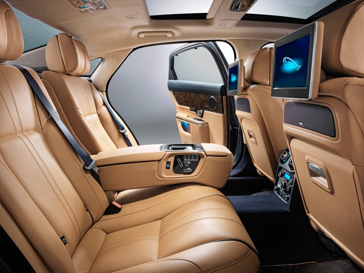 https://gcc-1307444343.cos.accelerate.myqcloud.com/images/84dd8b/r_960x540/generations/generation_64ec5886cde94_my2014_jaguar-xj_04_small.jpg