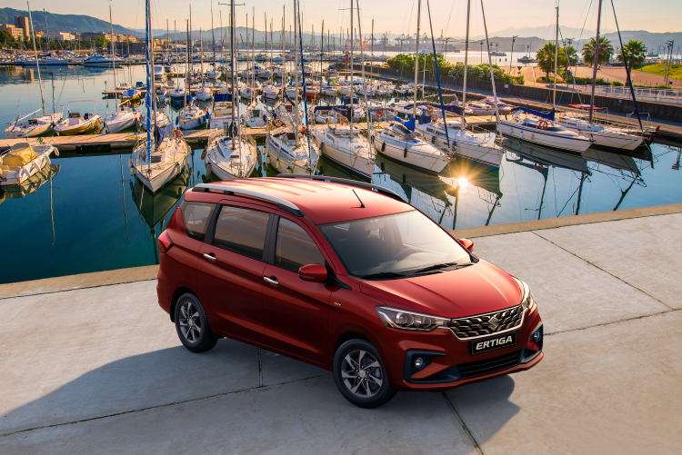 https://gcc-1307444343.cos.accelerate.myqcloud.com/images/8b52ee/r_960x540/generations/generation_64a3ce244709f_suzuki-ertiga-exterior-front-right-angled.png