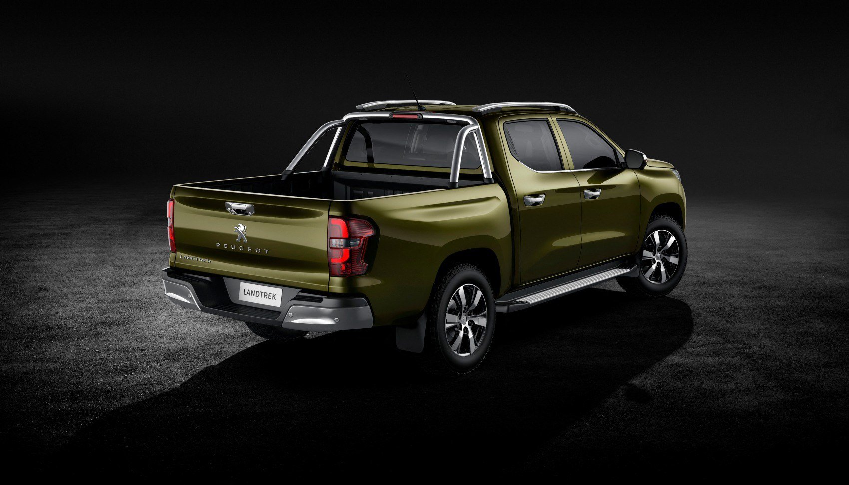 https://gcc-1307444343.cos.accelerate.myqcloud.com/images/9209dc/r_960x540/generations/generation_649447cc9ee5d_peugeot-landtrek-exterior-rear-left-angled.jpg