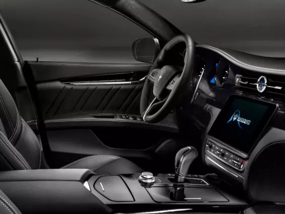 https://gcc-1307444343.cos.accelerate.myqcloud.com/images/96a7ac/r_960x540/generations/generation_64a4112ead761_maserati-quattroporte-interior-front-seats(1).webp