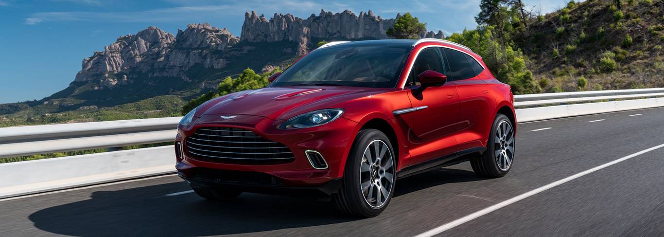 https://gcc-1307444343.cos.accelerate.myqcloud.com/images/977785/r_960x540/generations/generation_6495a921f35d2_aston-martin-dbx-exterior-front-left-angled.jpg