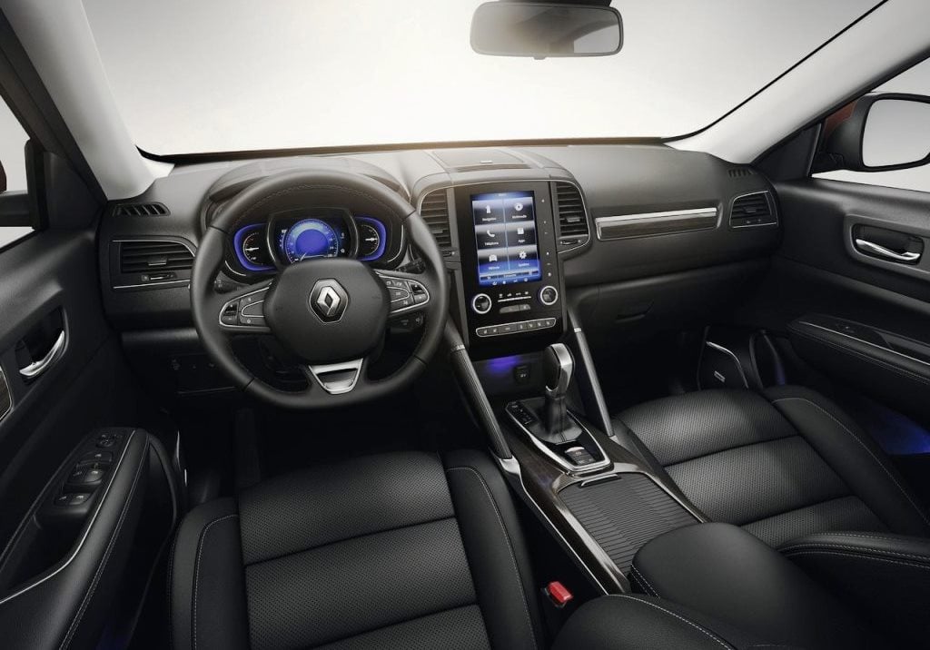 https://gcc-1307444343.cos.accelerate.myqcloud.com/images/af3750/r_960x540/generations/generation_6495427ff2211_renault-koleos-interior-cockpit.jpg