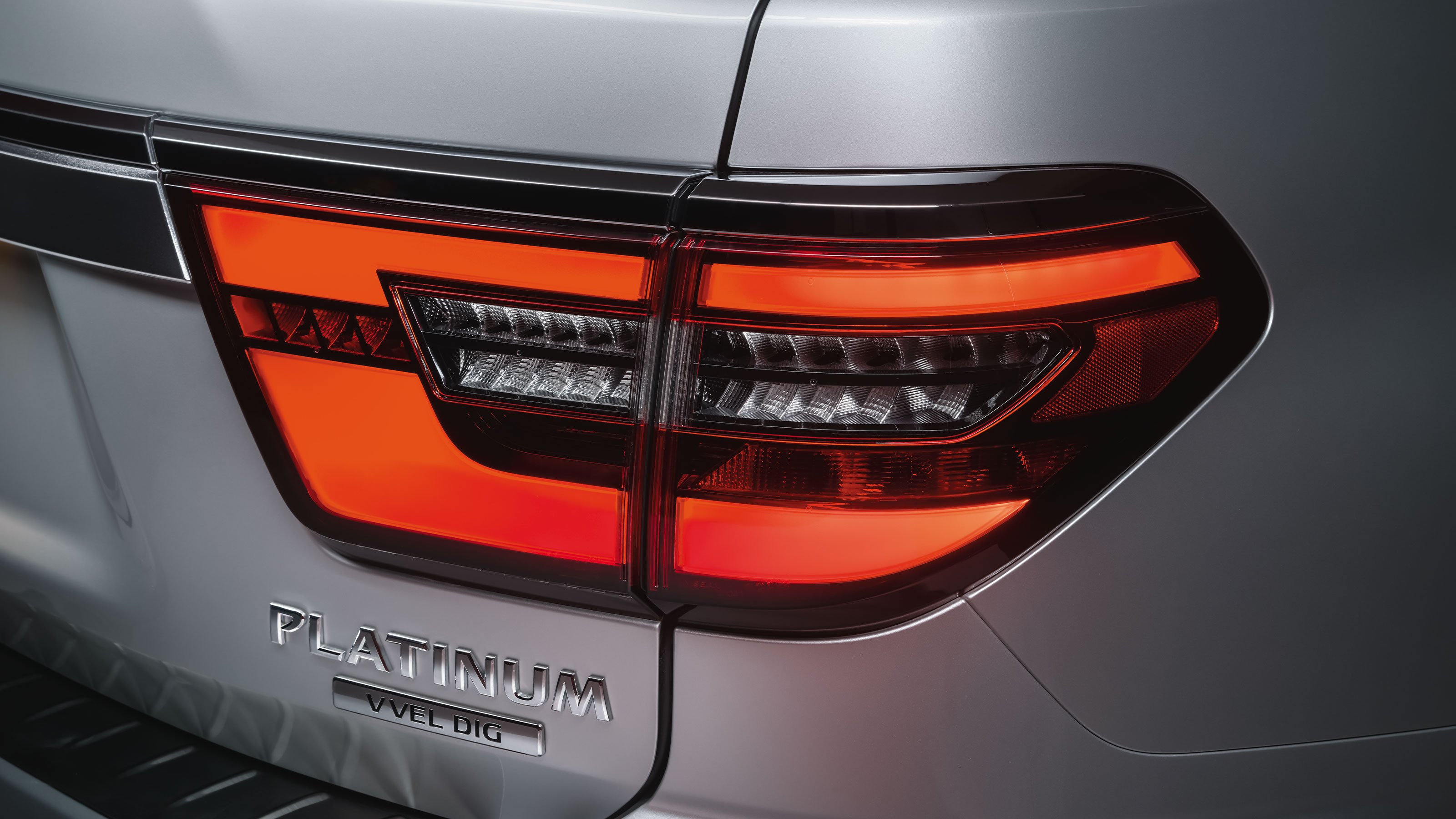 https://gcc-1307444343.cos.accelerate.myqcloud.com/images/b4964d/r_960x540/generations/generation_649947d0c9dd4_nissan-patrol-exterior-tail-light.jpg
