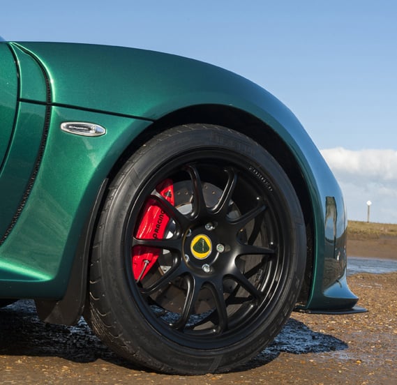 https://gcc-1307444343.cos.accelerate.myqcloud.com/images/b9801f/r_960x540/generations/generation_64a61f36186fb_lotus-exige-exterior-rim.jpg