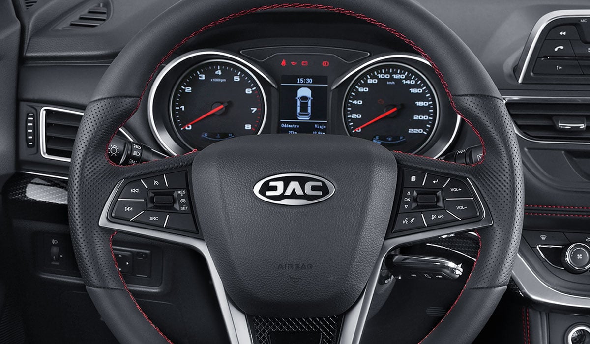 https://gcc-1307444343.cos.accelerate.myqcloud.com/images/c6e140/r_960x540/generations/generation_64954f0236af1_jac-s3-interior-steering-wheel.jpg