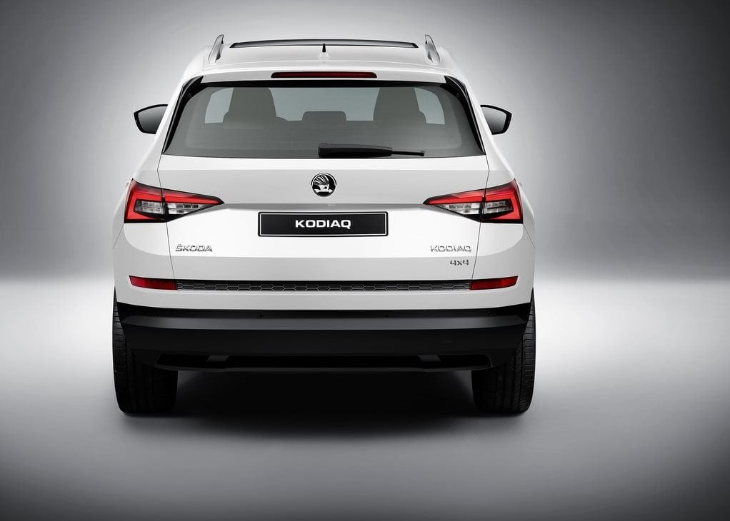 https://gcc-1307444343.cos.accelerate.myqcloud.com/images/c82984/r_960x540/generations/generation_64a678d932a23_skoda-kodiaq-exterior-rear.jpg