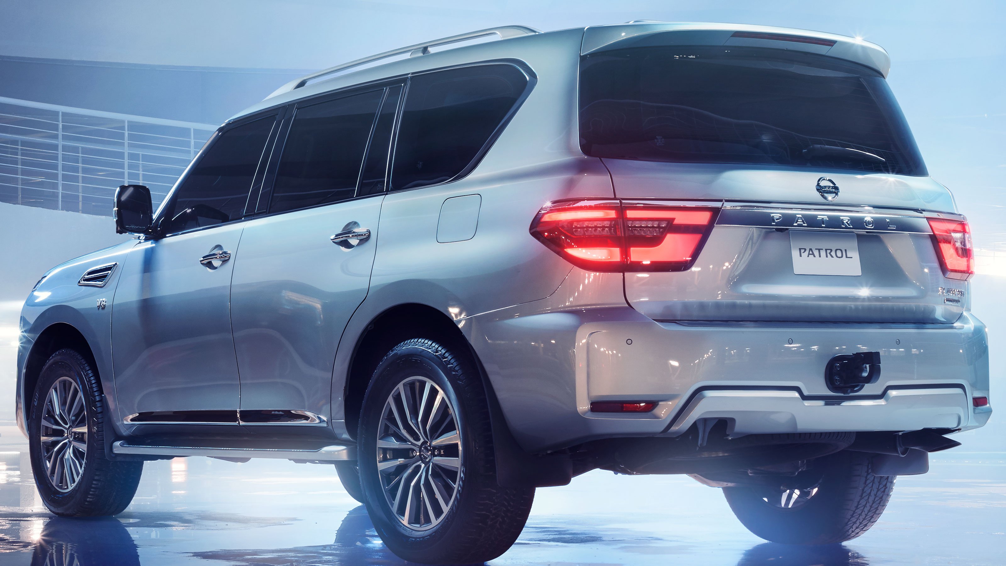 https://gcc-1307444343.cos.accelerate.myqcloud.com/images/c88c6d/r_960x540/generations/generation_649947d095dea_nissan-patrol-exterior-rear-and-side-profile.jpg