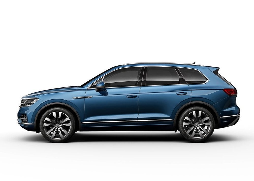 https://gcc-1307444343.cos.accelerate.myqcloud.com/images/caa8b8/r_960x540/generations/generation_649f219288b10_volkswagen-touareg-exterior-side-profile.jpg