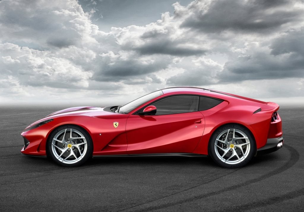https://gcc-1307444343.cos.accelerate.myqcloud.com/images/cd5047/r_960x540/generations/generation_64a649afce9a6_ferrari-812-superfast-exterior-side-profile.jpg
