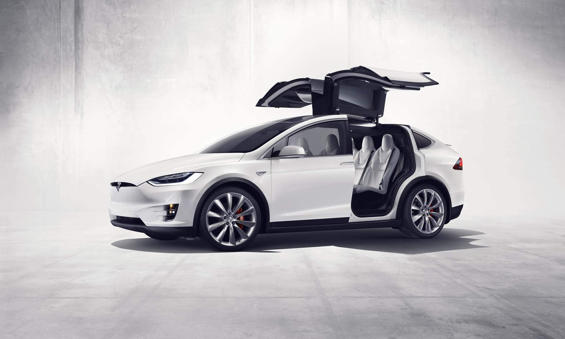 https://gcc-1307444343.cos.accelerate.myqcloud.com/images/cf8d25/r_960x540/generations/generation_64a64065b8a14_tesla-model-x-exterior-front-left-angled.jpg