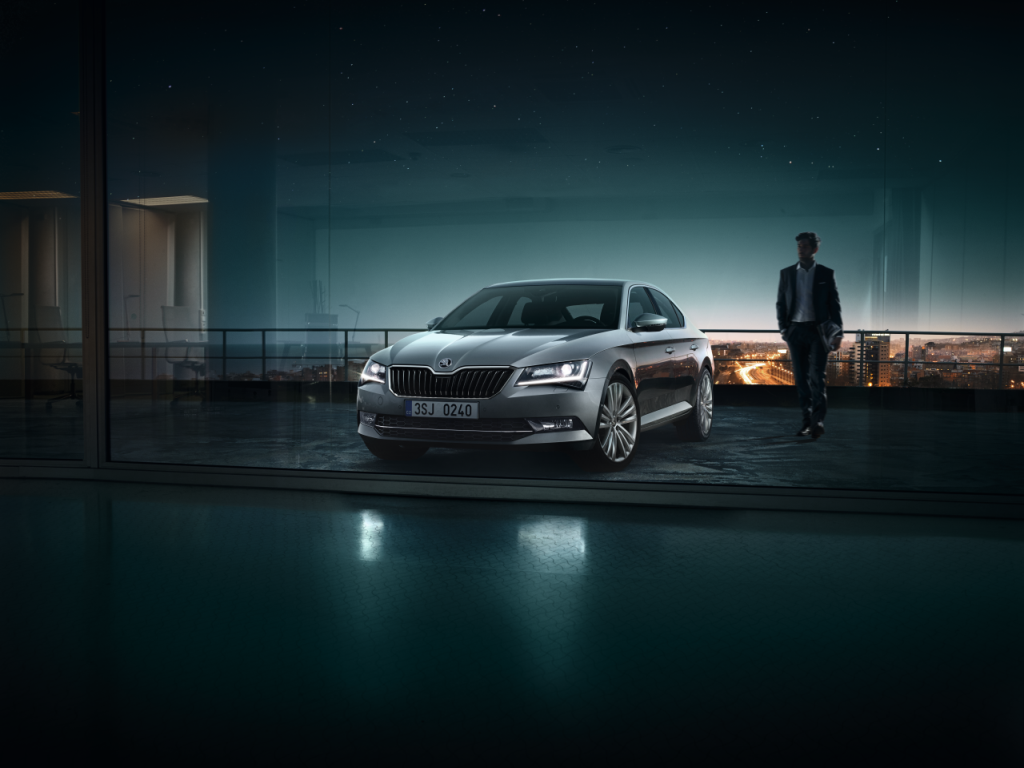 https://gcc-1307444343.cos.accelerate.myqcloud.com/images/d2c6dd/r_960x540/generations/generation_64a3a2a5d4800_skoda-superb-exterior-front.png