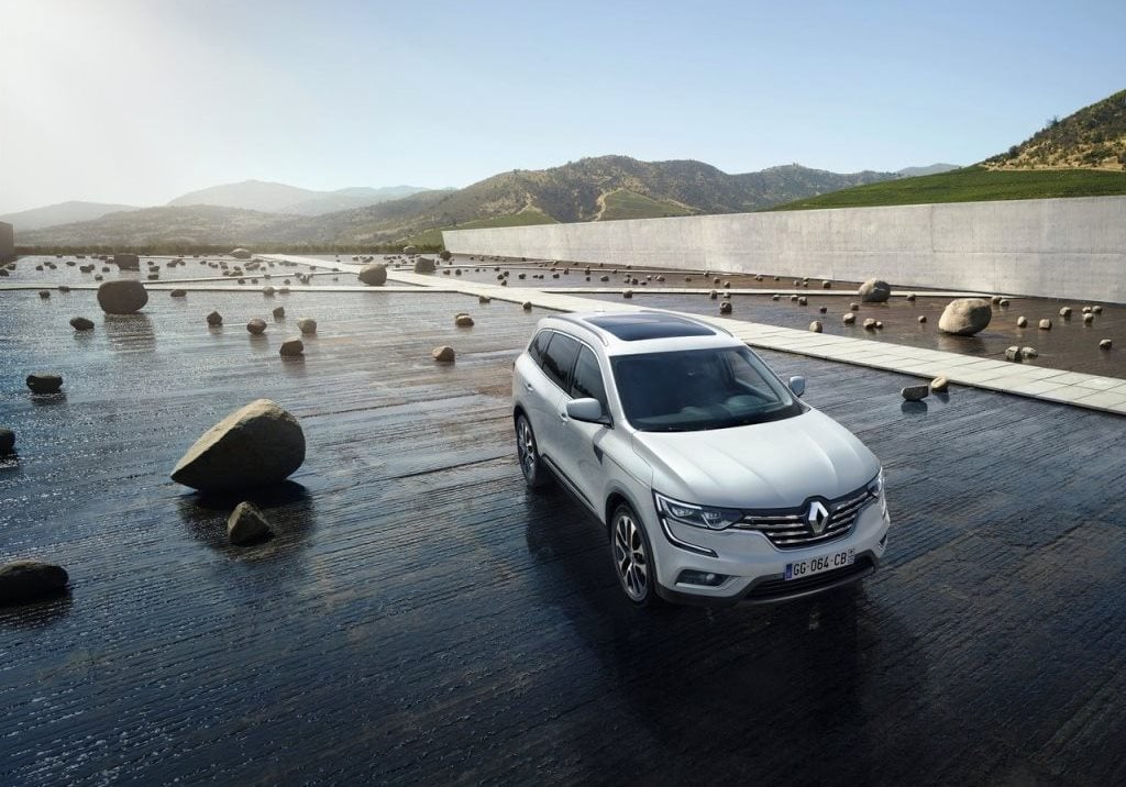 https://gcc-1307444343.cos.accelerate.myqcloud.com/images/d50ce7/r_960x540/generations/generation_6495427f1d32b_renault-koleos-exterior-front-top-view.jpg