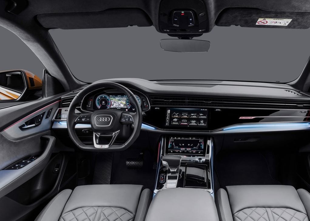 https://gcc-1307444343.cos.accelerate.myqcloud.com/images/d98ae0/r_960x540/generations/generation_64a11d767b1be_audi-q8-interior-cockpit.jpg