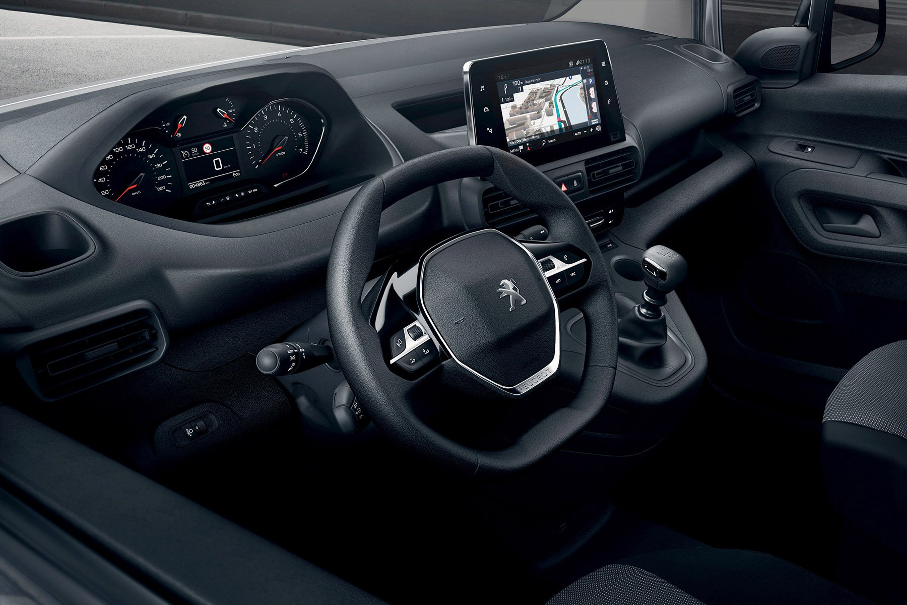 https://gcc-1307444343.cos.accelerate.myqcloud.com/images/dc22b5/r_960x540/generations/generation_649446ee35bba_peugeot-partner-interior-cockpit.jpg