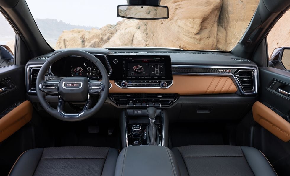 https://gcc-1307444343.cos.accelerate.myqcloud.com/images/df4423/r_960x540/generations/generation_6501659552549_2023-gmc-canyon-at4-107-1660222564.jpg