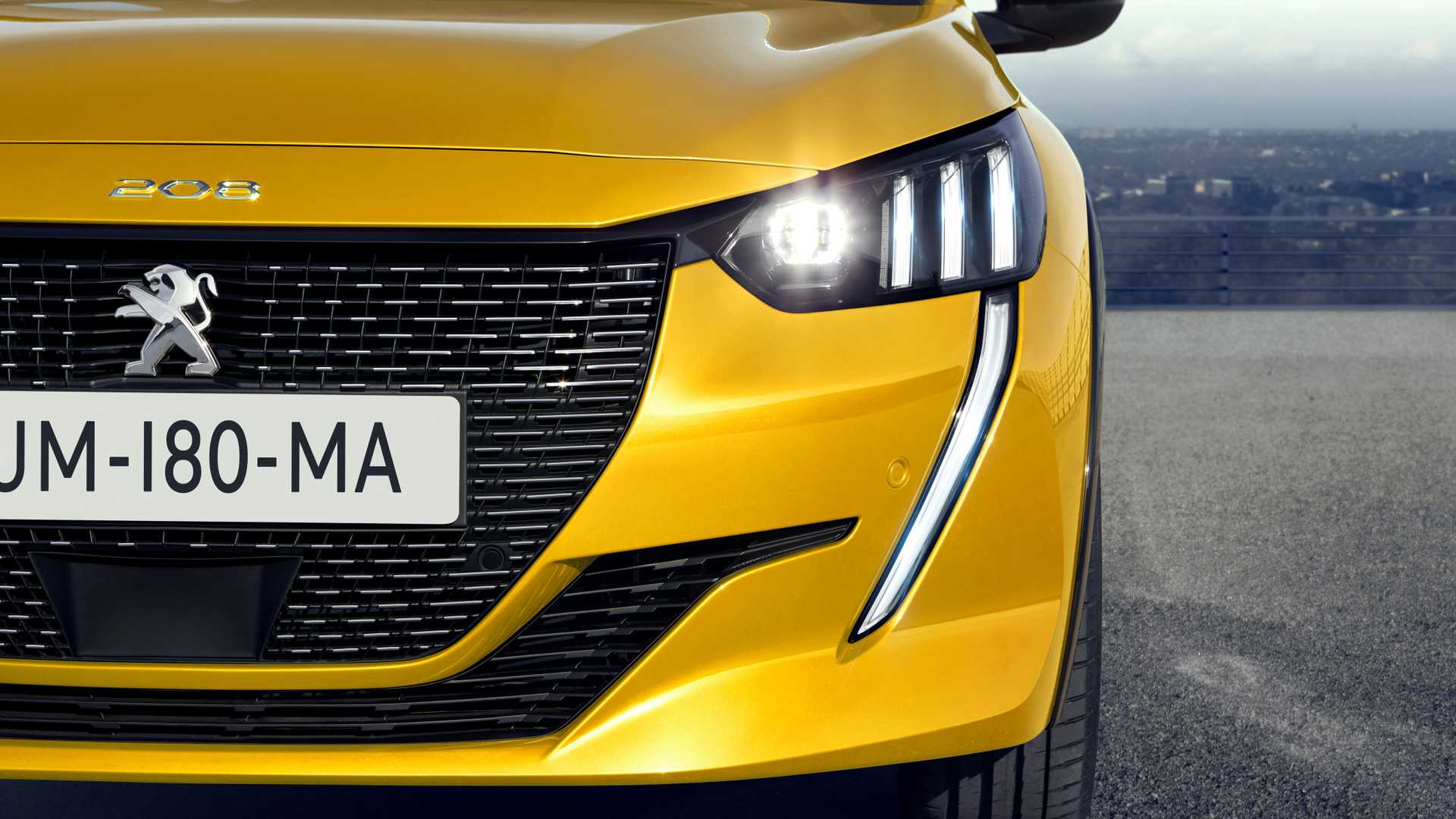 https://gcc-1307444343.cos.accelerate.myqcloud.com/images/e3ddd2/r_960x540/generations/generation_6494388daeb65_peugeot-208-exterior-headlight,-drl-_-front-grille.jpg