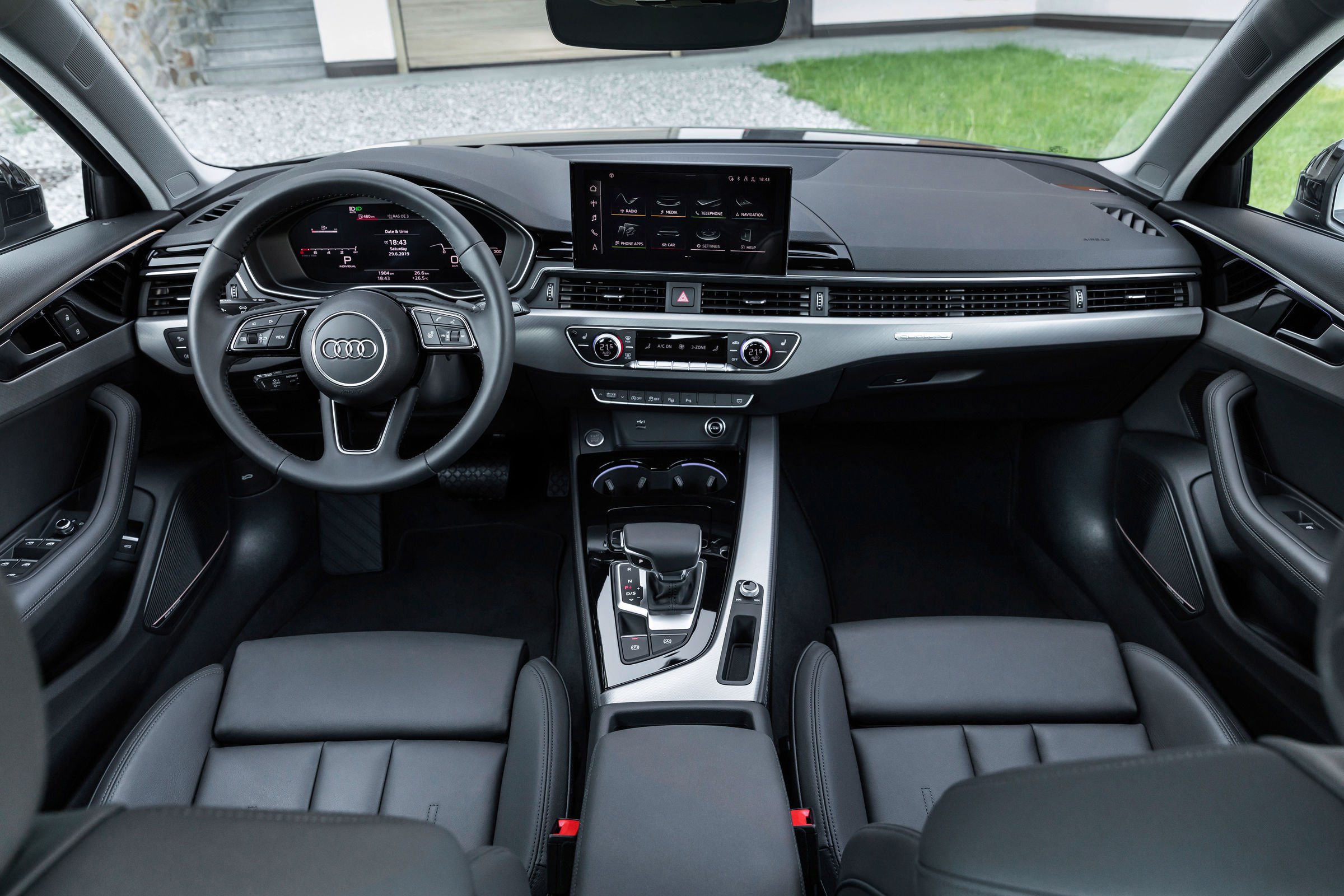https://gcc-1307444343.cos.accelerate.myqcloud.com/images/e91909/r_960x540/generations/generation_64a2521cebb55_audi-a4-interior-cockpit.jpg
