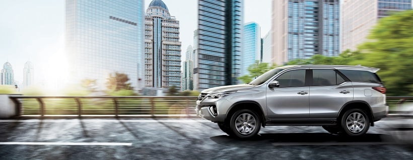 https://gcc-1307444343.cos.accelerate.myqcloud.com/images/f2452a/r_960x540/generations/generation_649686c0abc12_toyota-fortuner-exterior-side-profile.jpg