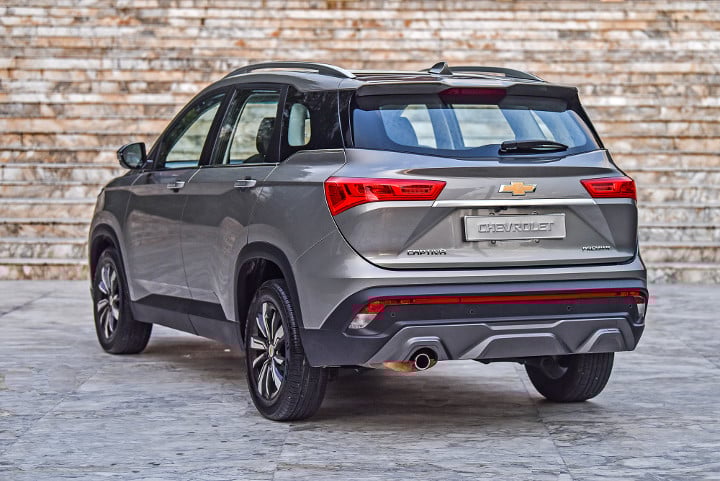 https://gcc-1307444343.cos.accelerate.myqcloud.com/images/f59442/r_960x540/generations/generation_64958ceada46a_chevrolet-captiva-exterior-rear-right-angled.jpg