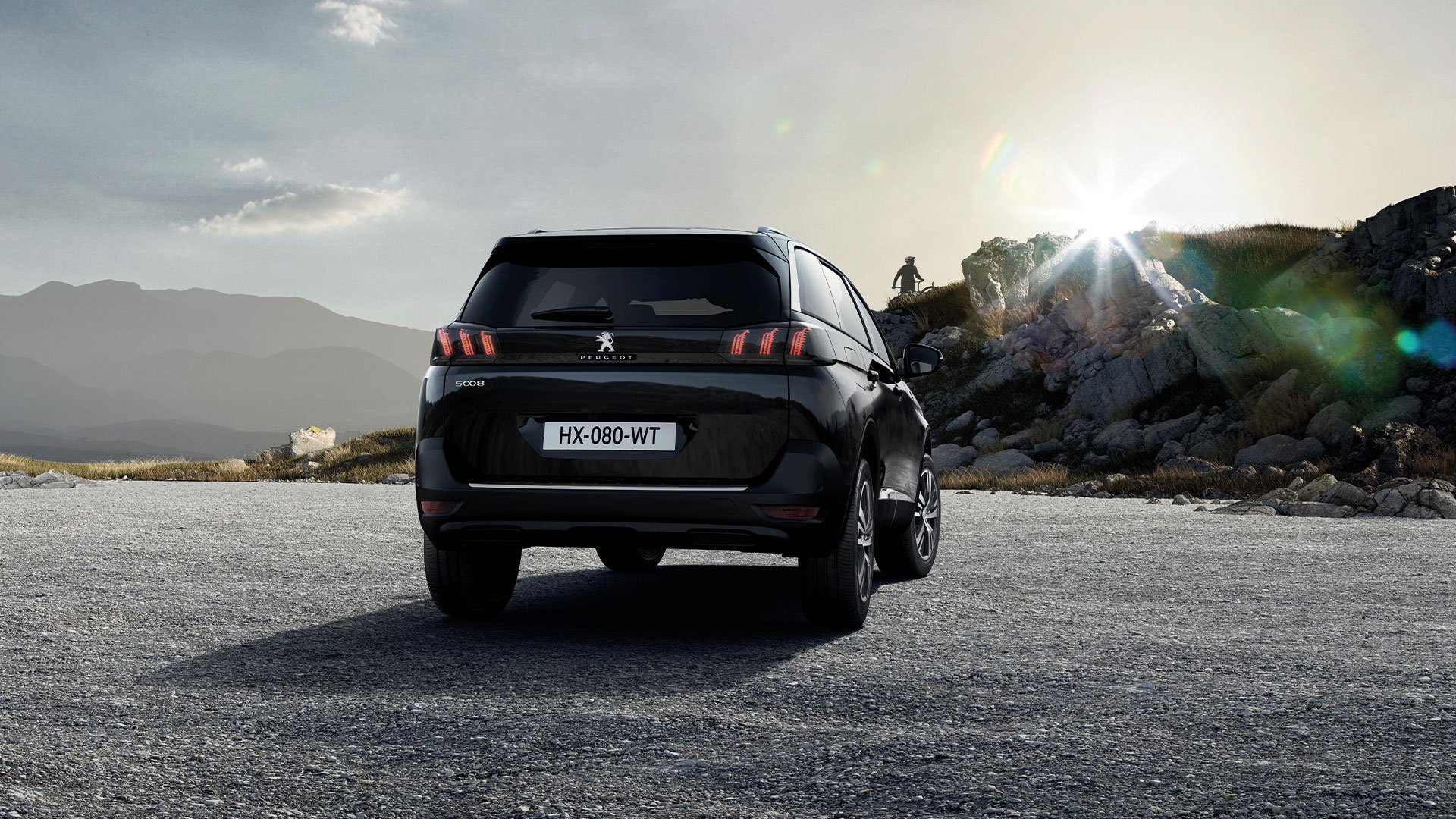 https://gcc-1307444343.cos.accelerate.myqcloud.com/images/fcf53c/r_960x540/generations/generation_649439daa8205_peugeot-5008-exterior-rear-profile.jpg