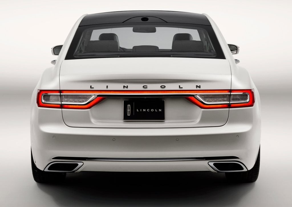 https://gcc-1307444343.cos.accelerate.myqcloud.com/images/ff4c80/r_960x540/generations/generation_64a6479a0d91a_lincoln-continental-exterior-rear.jpg